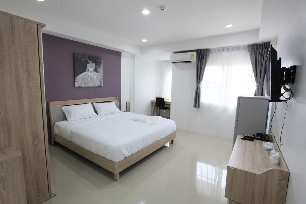 Living By Grace Apartment Si Sunthon Exterior photo